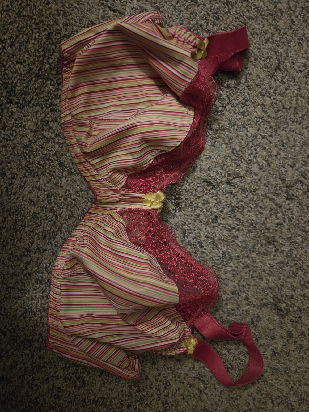 Vintage Striped Pink Lace-Trim Underwire Bra with Yellow Bow Accent